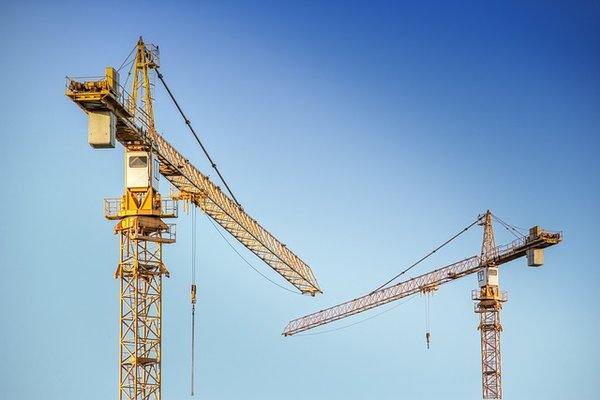 Mini grue sur chenille : un allié puissant pour vos chantiers